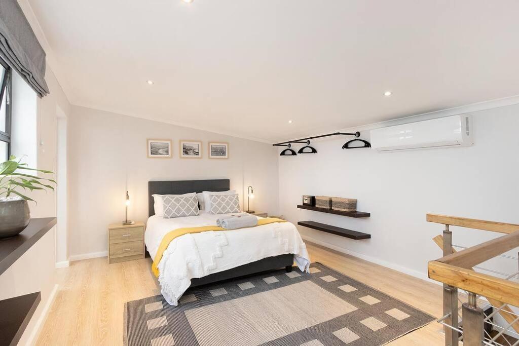 Camps Bay Loft Apartment *